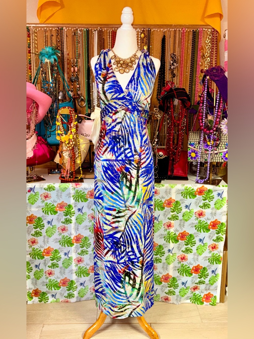 Shoreline - XL - EUC - Tropical Blue Leaf Print Maxi Dress